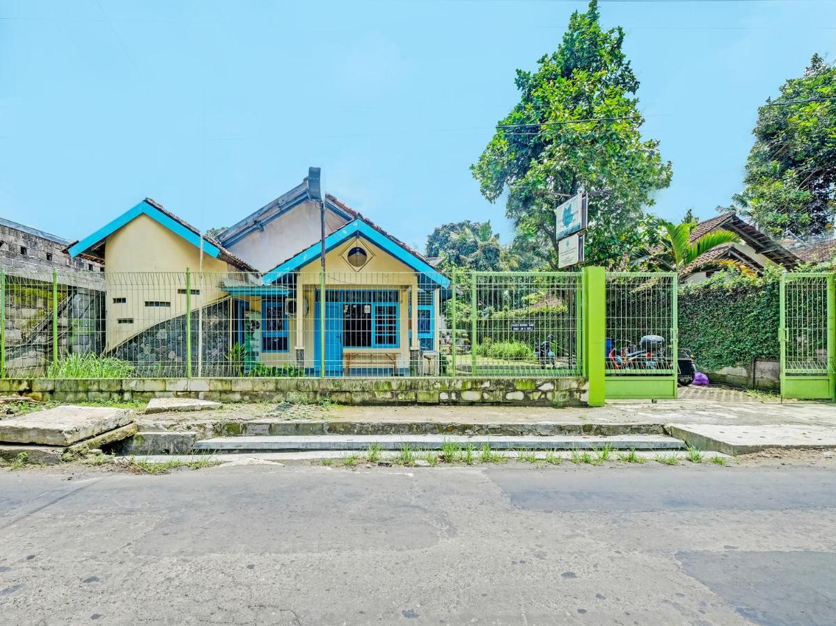 스팟 온 2275 오마 Jm 호텔 Beran Kidul 외부 사진